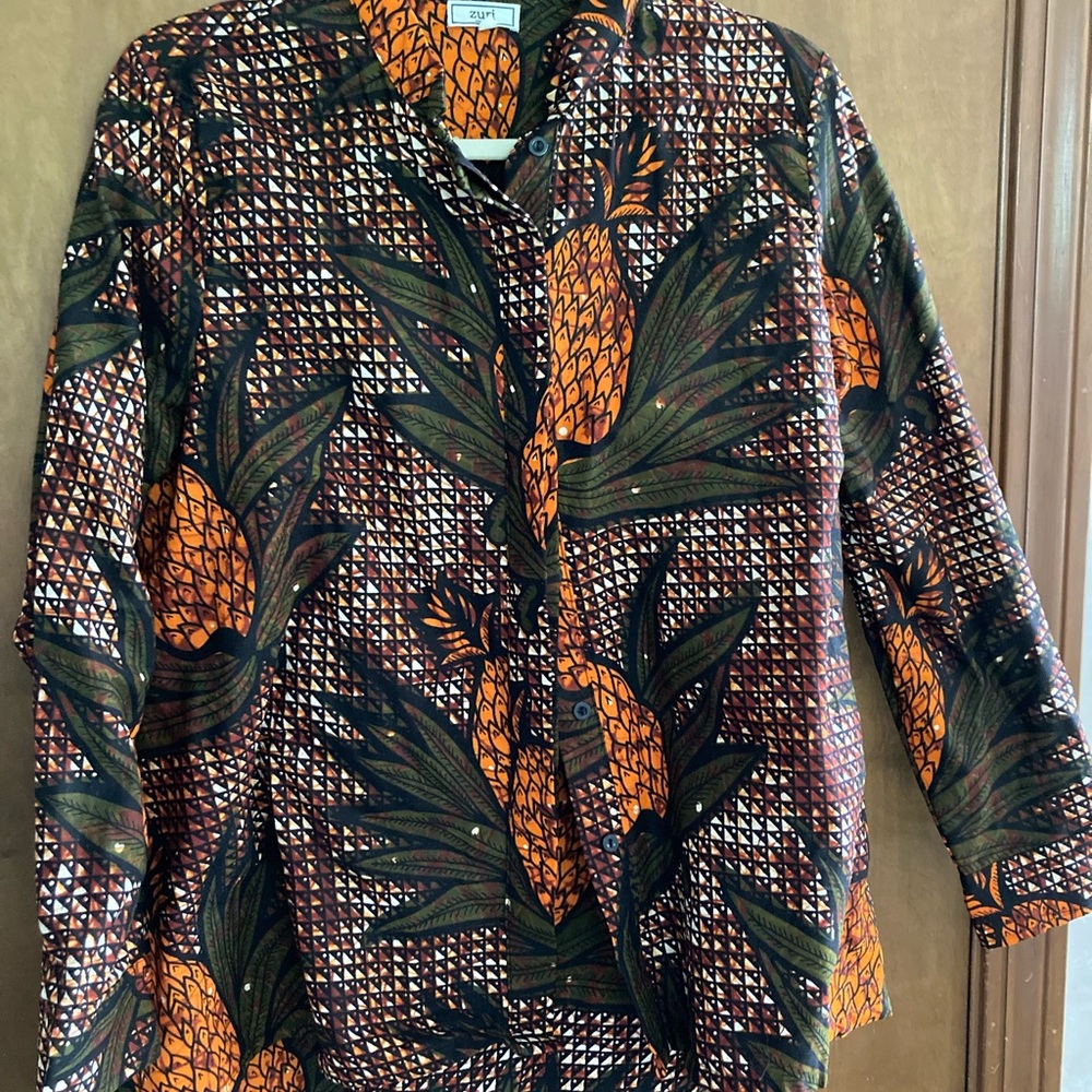 Zuri Pina Shirt. Medium